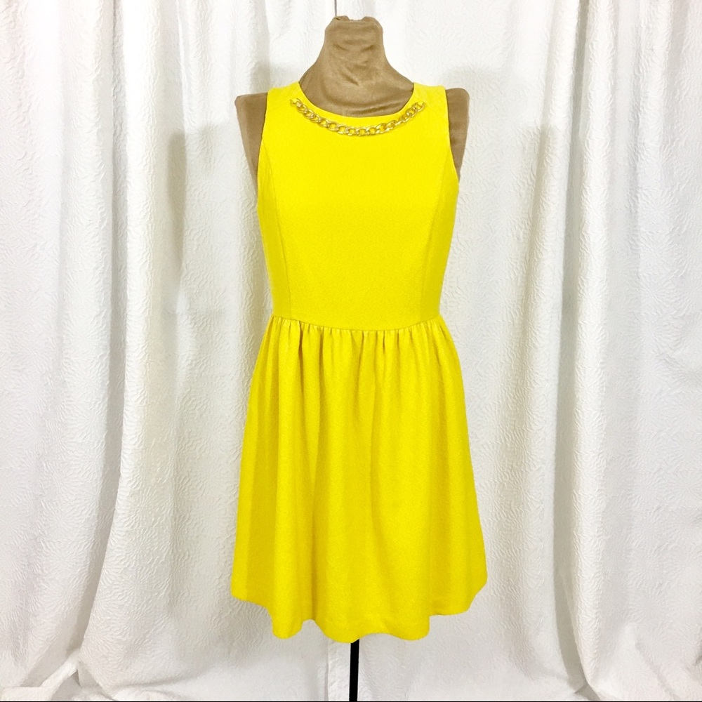 Kensie yellow dress with Gold link